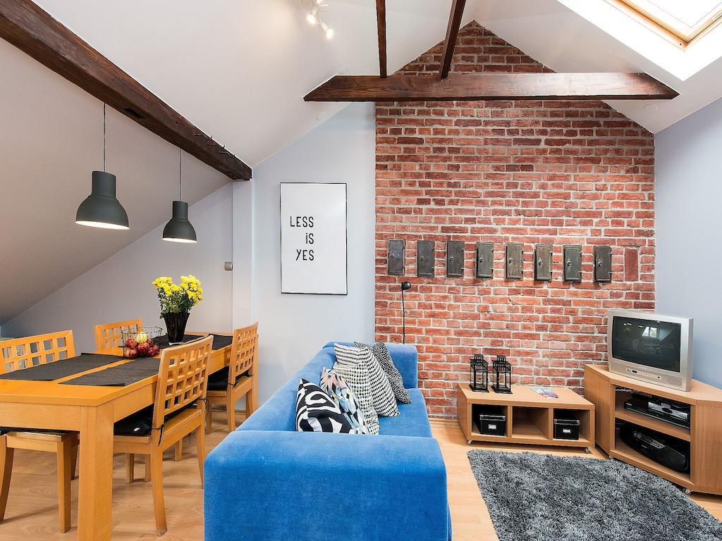 Attic Apartment *
