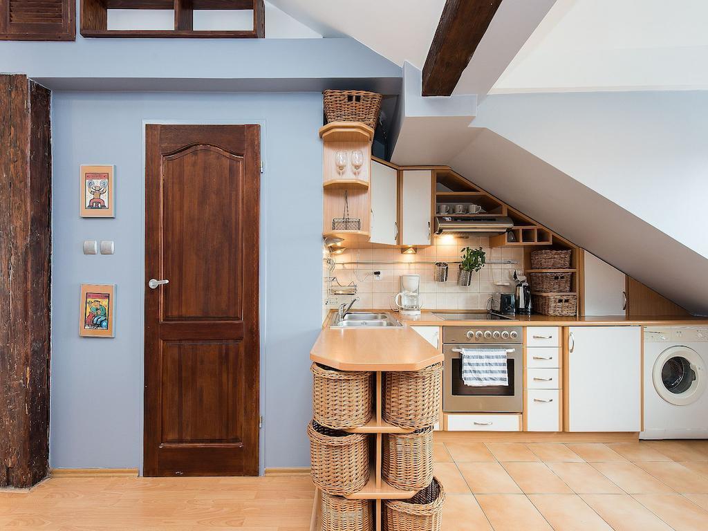 Attic Apartment *